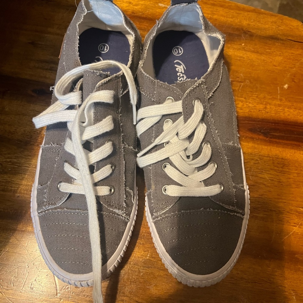 Kids Gray Sneakers